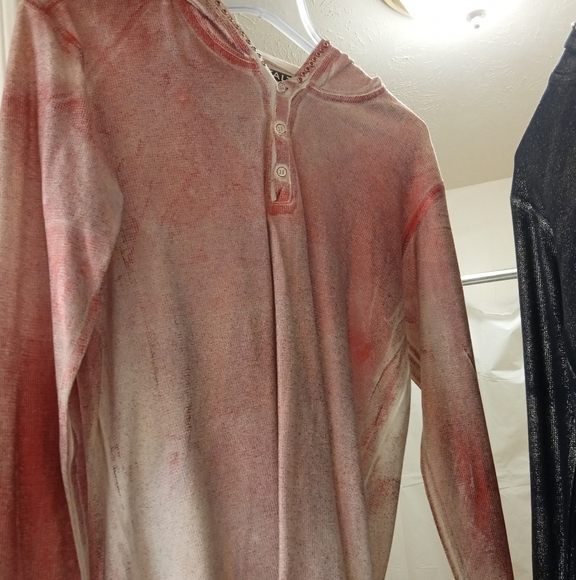 Men's shiny red shirt - Picture 1 of 8